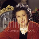 12-02-1993 Zangeres Zonder Naam, Mary Servaes at home in Stramproy.

[keywords]Posed, Eyecontact, Smiling[/keywords]